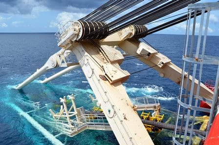 Offshore Pipeline Systems - Pipeline installation offshore.